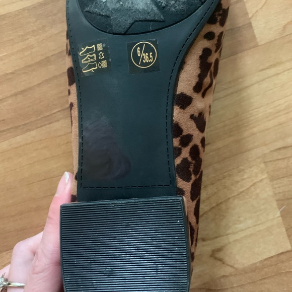 Chinese Laundry - Gavin Pointed Toe Leopard Print - Picture 3 of 4